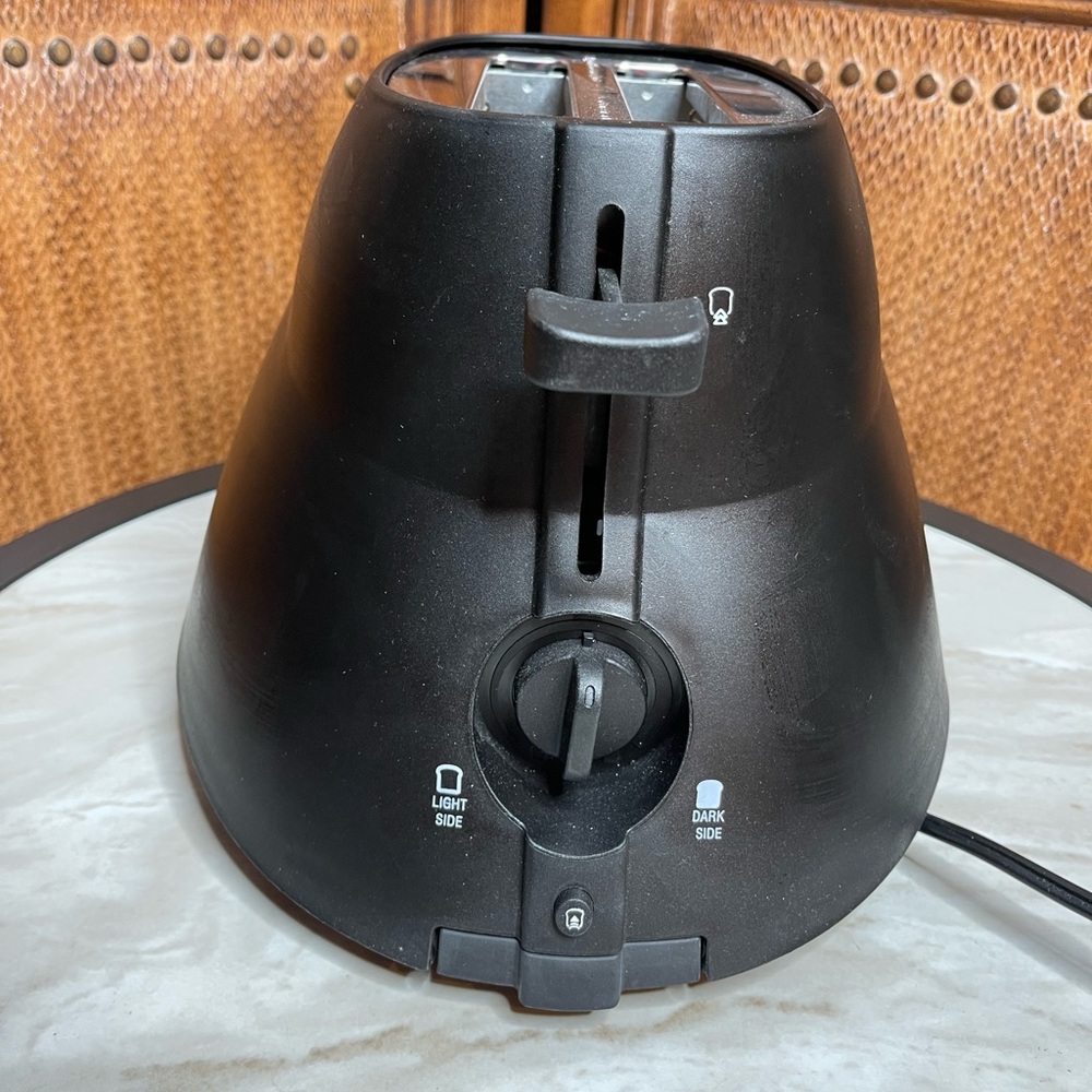 Darth Vader Toaster - Picture 3 of 6